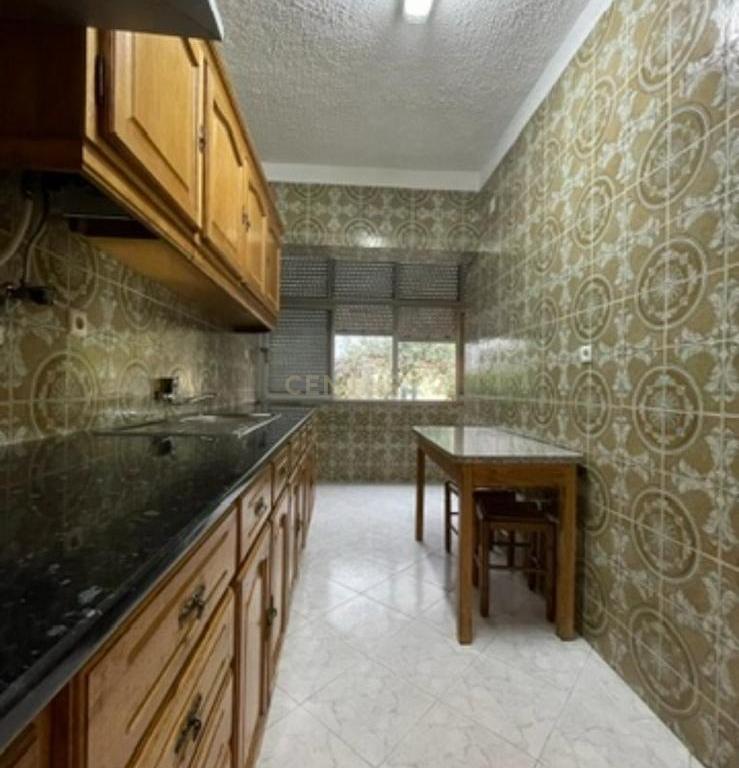 Apartamento T3 em Mina D'Água, Amadora - Image 1