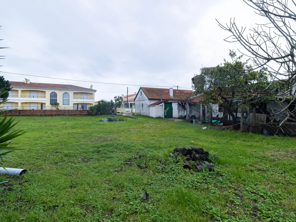 Moradia T3 com terreno + Moradia T2 - Image 3