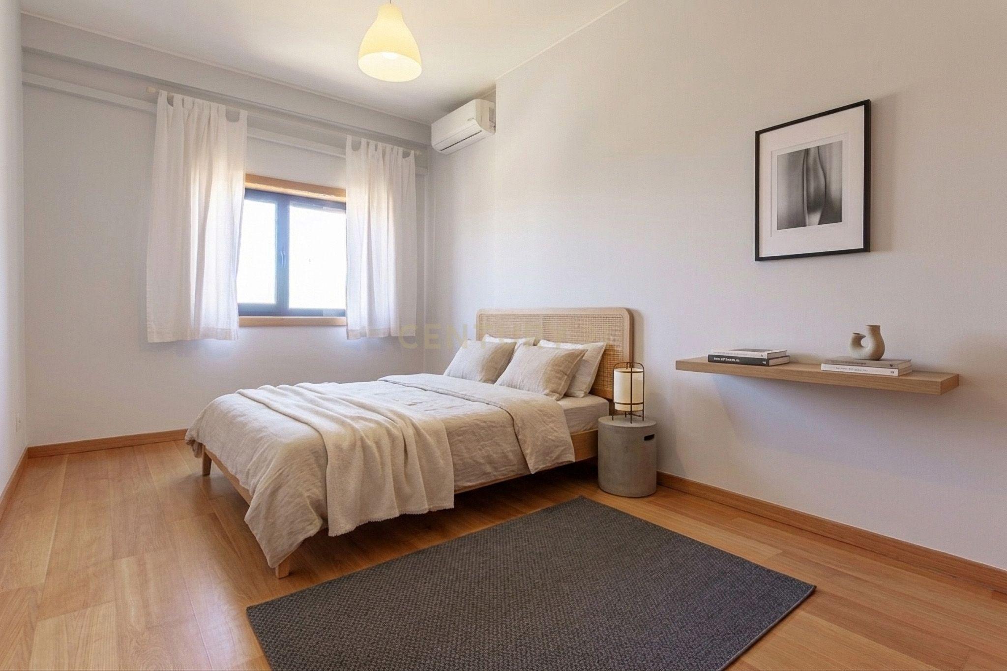 Fotografia 11 de Barreiro / Lavradio - Apartamento de 4 assoalhadas com varandas e lugar de parqueamento e elevador