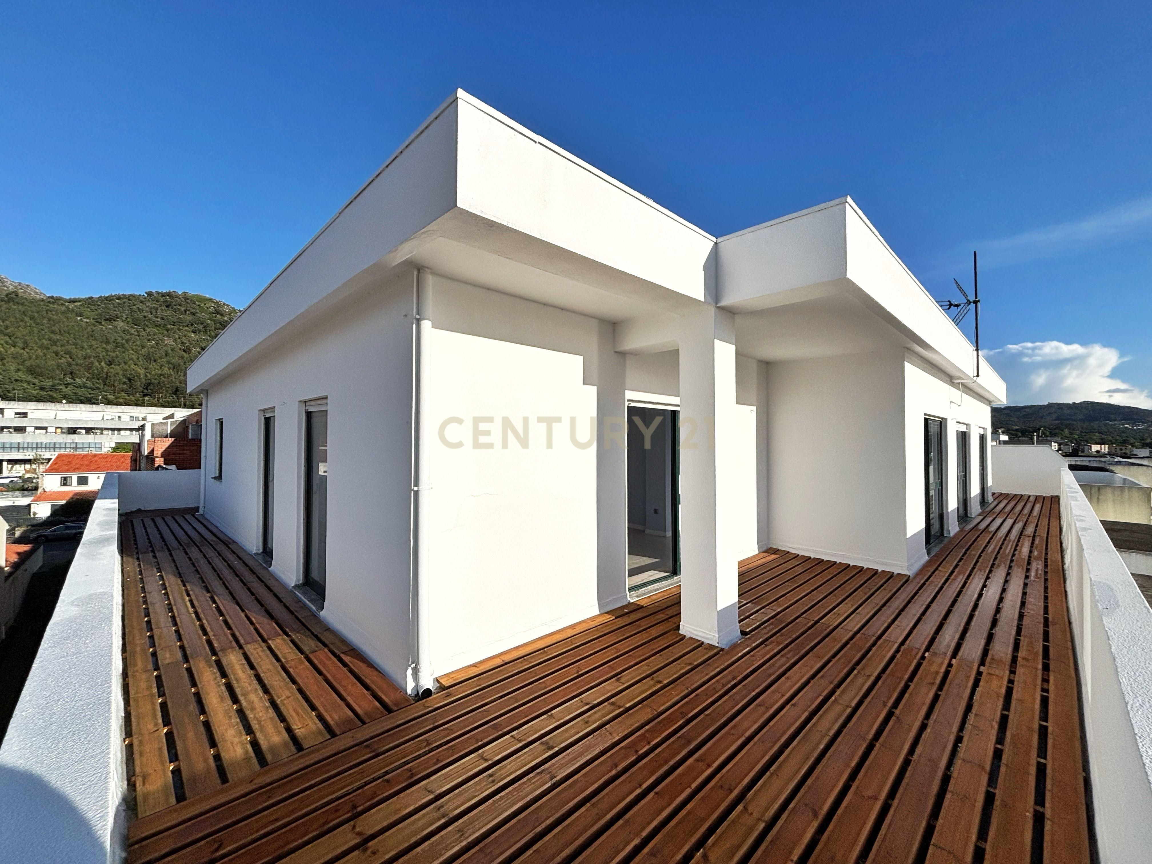 Penthouse T3 com amplo terraço vista Rio e Serra - Vila Nova de Cerveira - Image 2