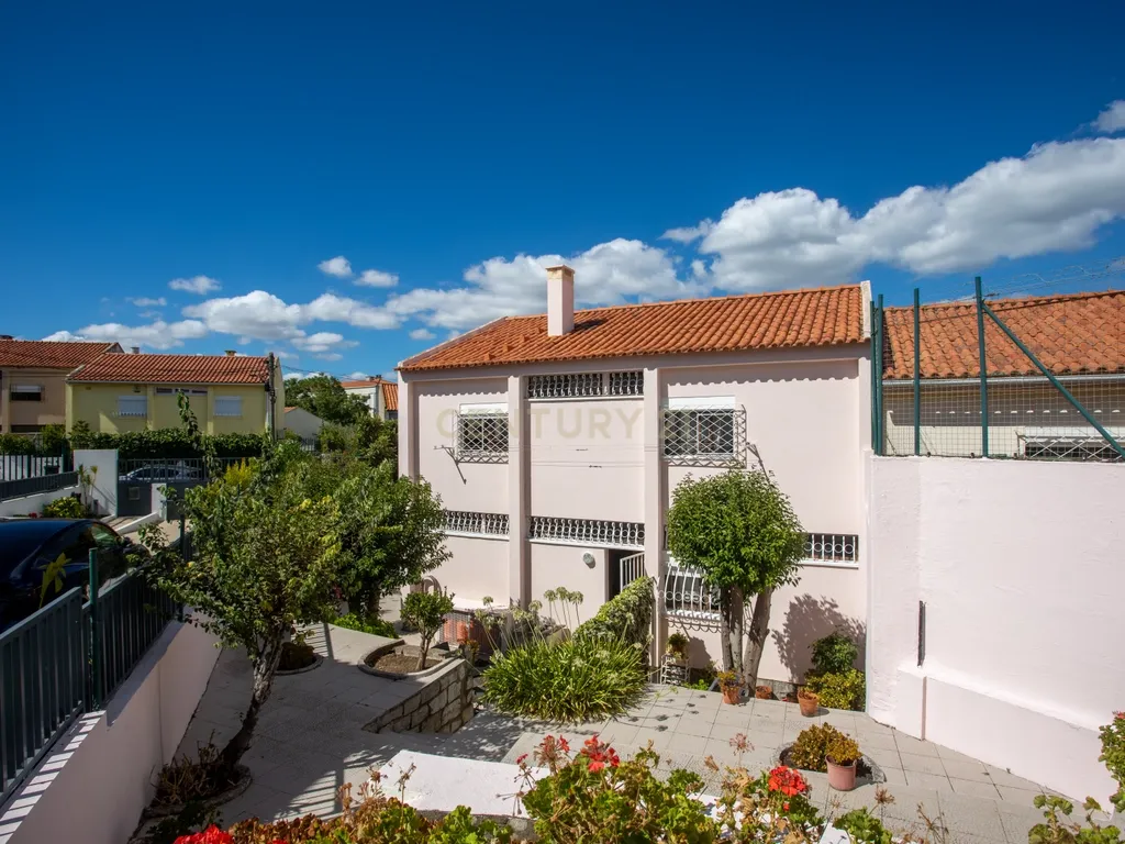 Moradia Rua Vila Fontes Olivais - Image 6
