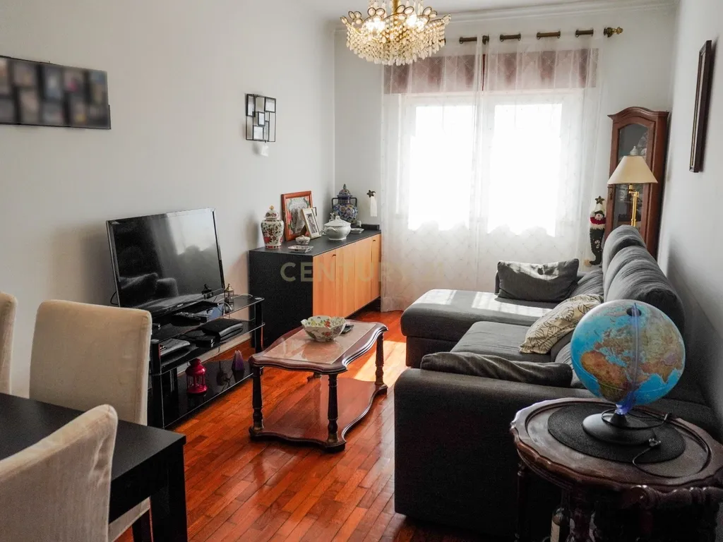 Apartamento T3 na Quinta do Rouxinol- Oportunidade Única! vista para o rio - Image 6