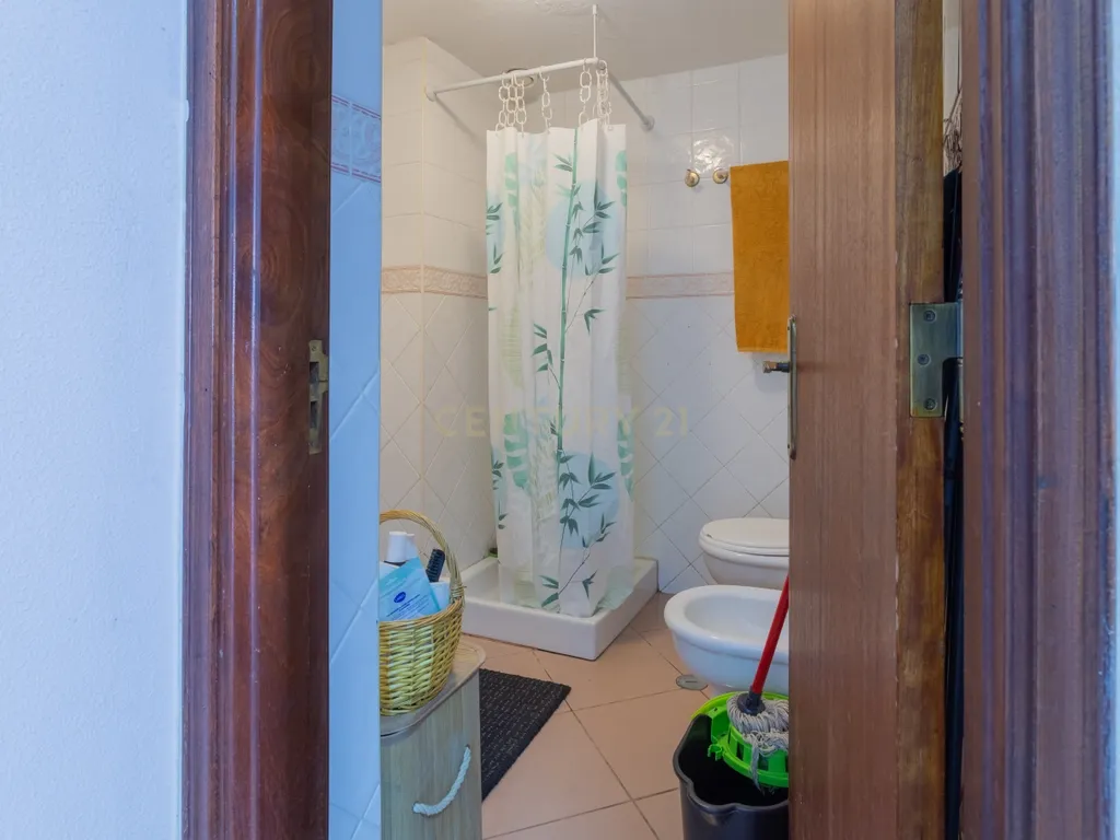 Apartamento Remodelado em Corroios, Seixal T3 + 3, garagem e Terraço - Image 44