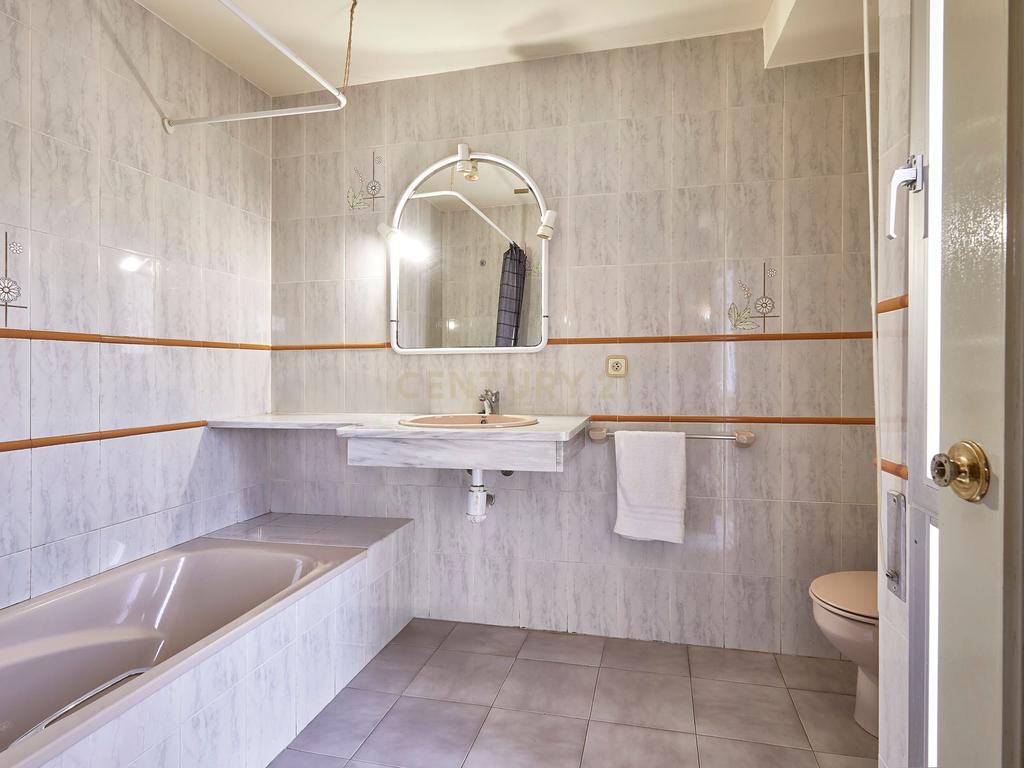 🏡 Casa geminada 3 frentes em Fenals – Platja d’Aro, Costa Brava 🌊✨ - Image 27