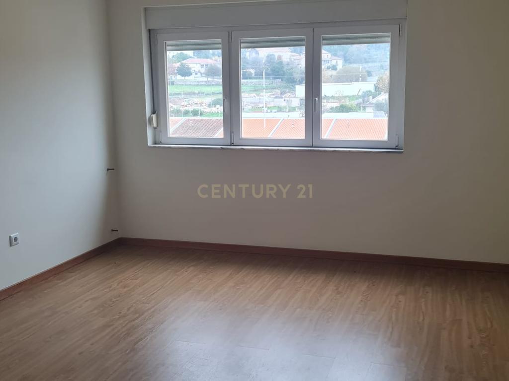 Apartamento T2 Povoa de Lanhoso  - Image 13