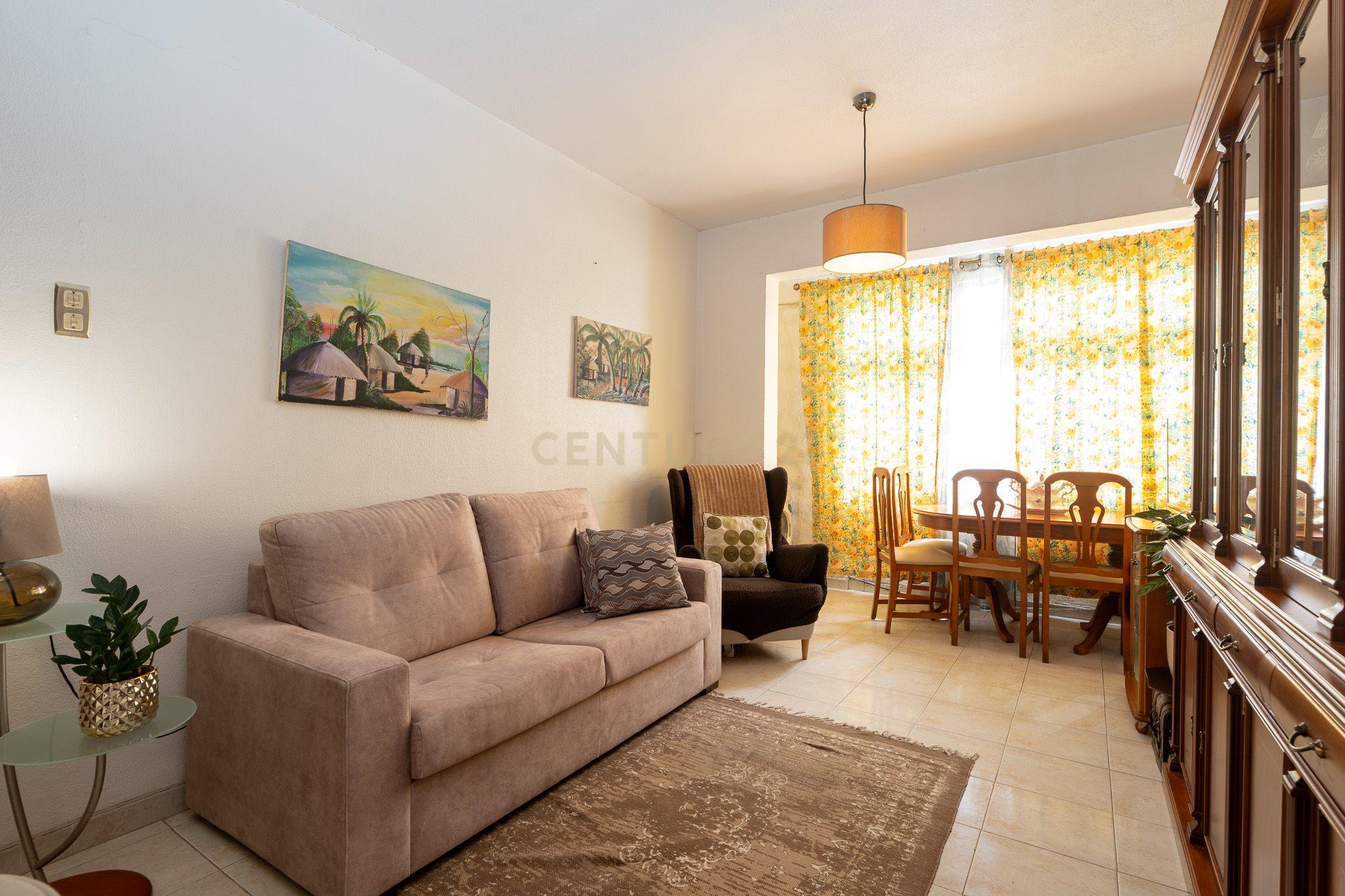 Fotografia 4 de T1 Pronto a Habitar em Massamá – Localização Privilegiada e Excelente Distribuição de Espaços