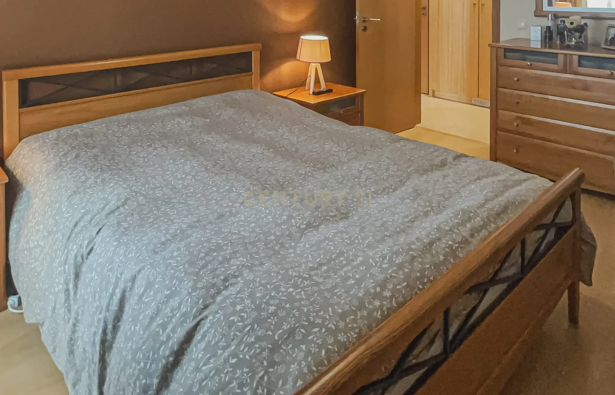 Fotografia 8 de Apartamento T2 com Excelentes Áreas e Varanda Ampla na Quinta dos Arcos, Armação de Pera
