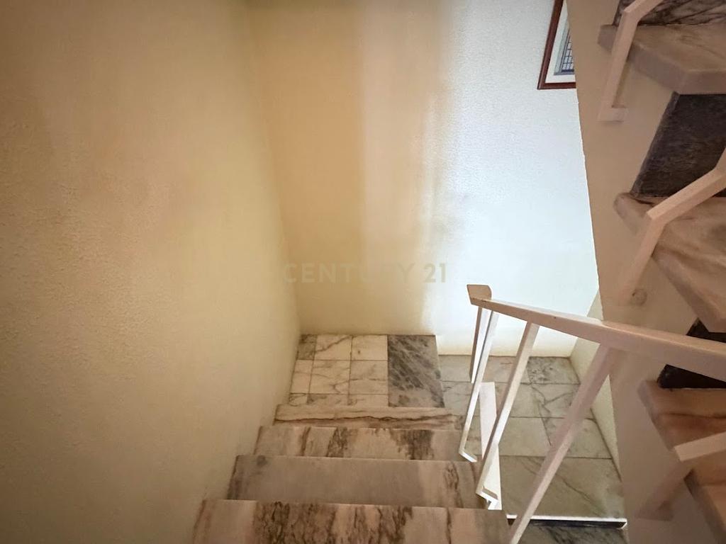 Moradia T2 + 1 no Centro de Portimão | Garagem 55 m² | Potencial + Proximidade às Praias - Image 21