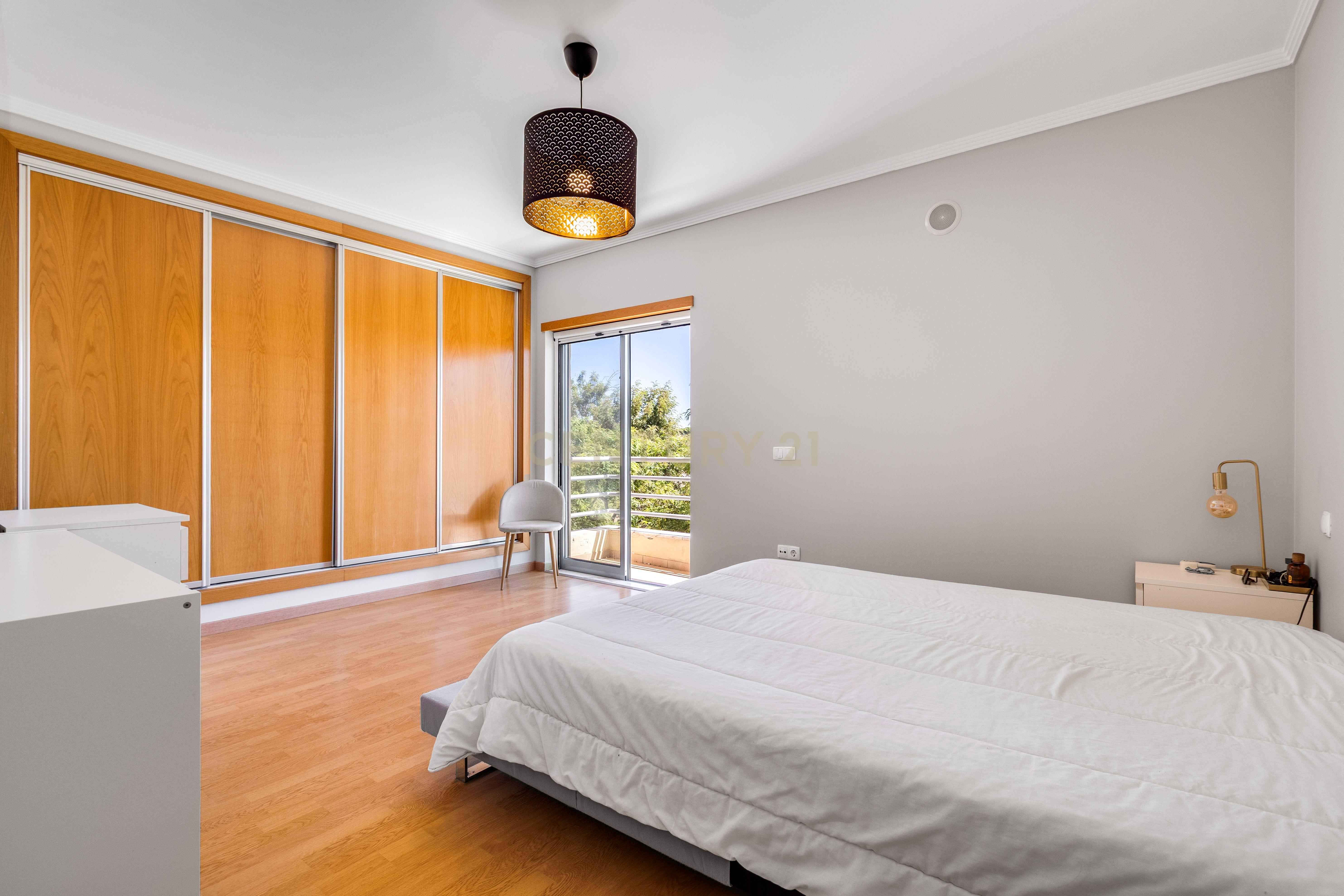 Apartamento T3 à venda em Quelfes, Olhão — foto 14