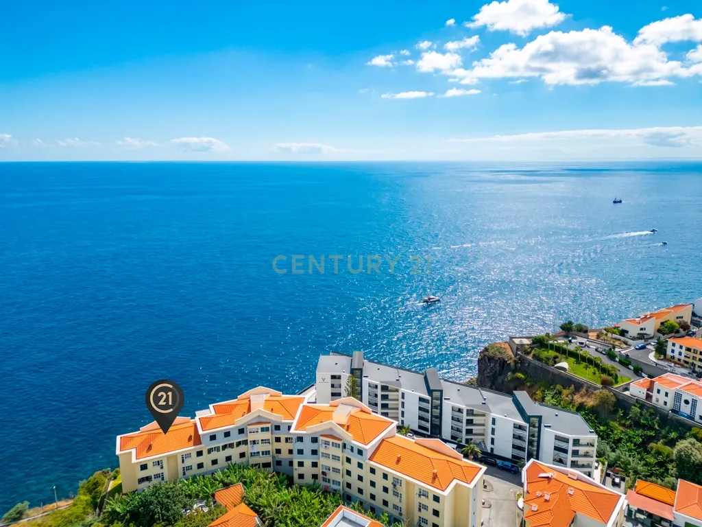 Apartamento T3 em Câmara de Lobos - Vista Mar Definitiva - Image 2