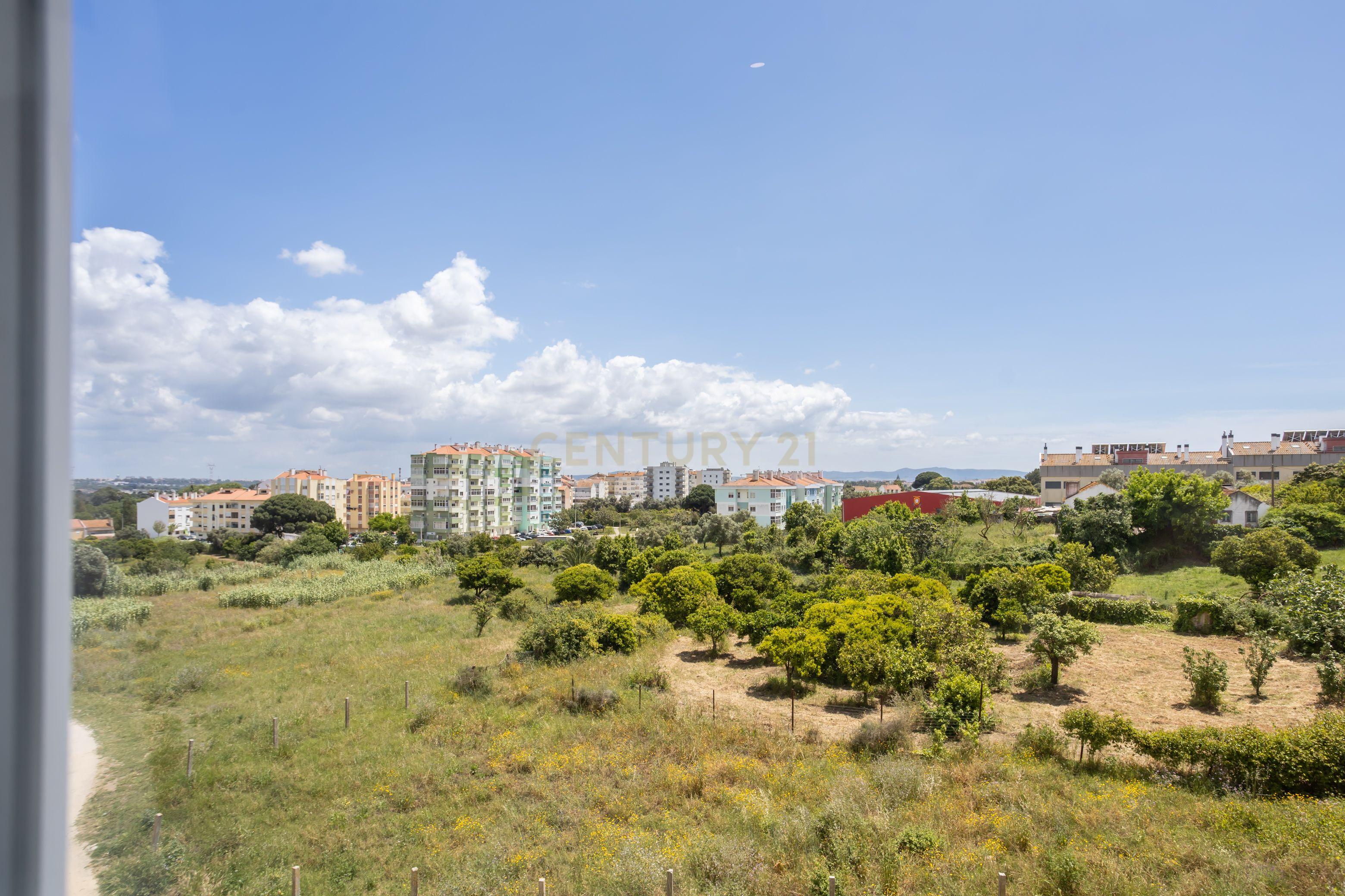 Apartamento T3 Remodelado | Bairro Novo | Seixal - Image 12