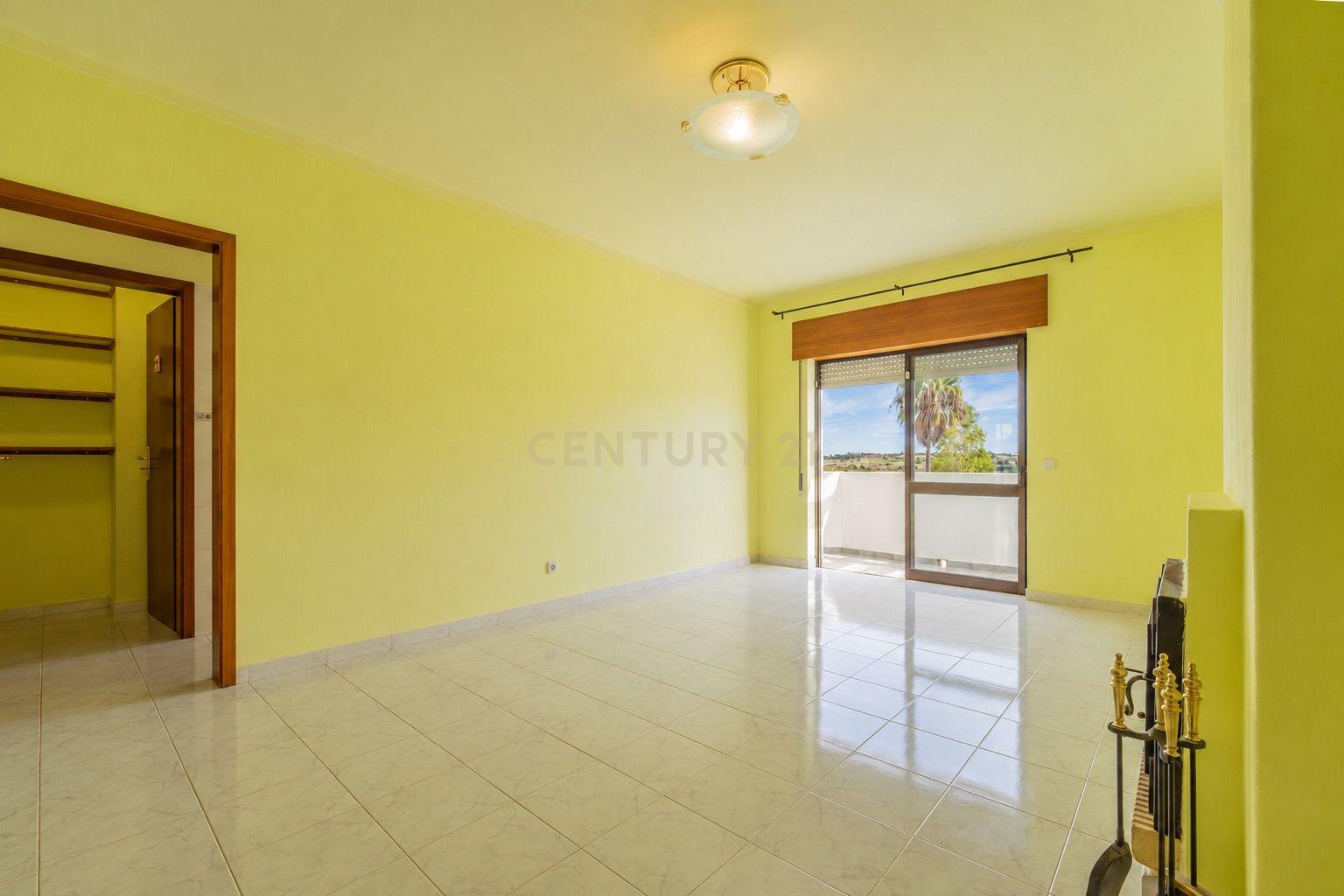 Apartamento T2 à venda em Estômbar e Parchal, Lagoa — foto 4