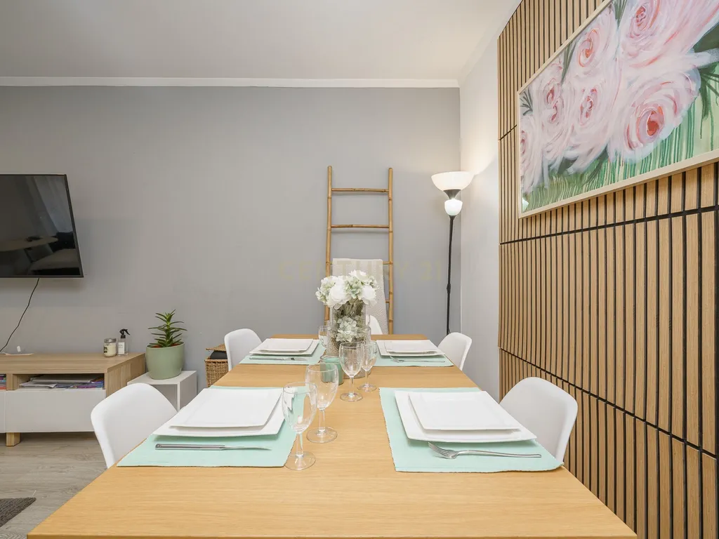 Apartamento T4 renovado | 175 m² | 3 varandas | Bairro do Liceu, Setúbal - Image 8