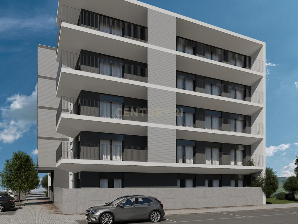 Apartamento T3 Novo em Início de Construção – Entroncamento | Junto à A23 - Image 1