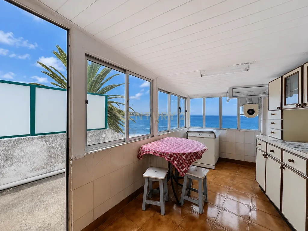 Moradia em 1.ª Linha de Mar com Acesso à Praia - Image 30