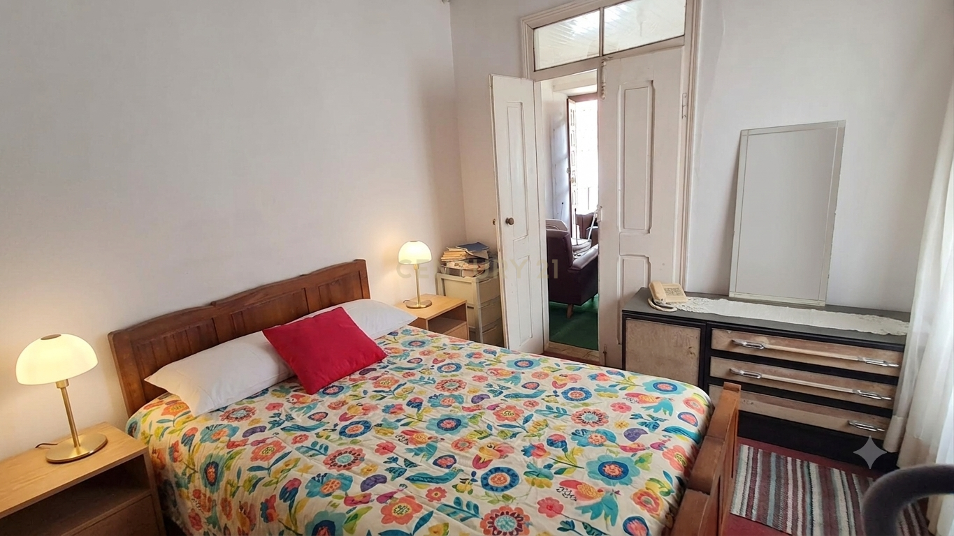 Fotografia 5 de Moradia T2 com 1.950 m² de Terreno | Para Remodelar | Castanheira - Alcobaça