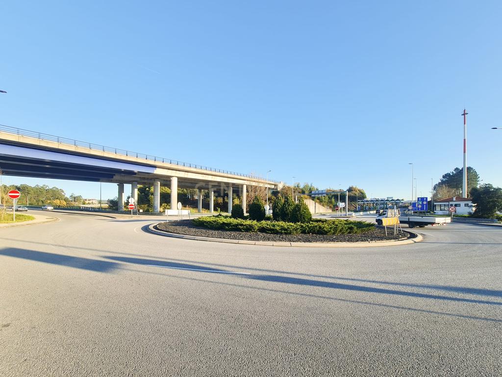 TERRENO PARA/CONSTRUÇÃO MORADIAS EM BANDA (PIP APROVADO COM PLANTAS PARA 3 HABITAÇÕES) PRÓXIMO AO POLO 1 LASKASAS E QUIM DAS FRANCESINHAS, A 2,2KM CONTINENTE E DO PARQUE DA CIDADE - REBORDOSA, PAREDES - Image 21