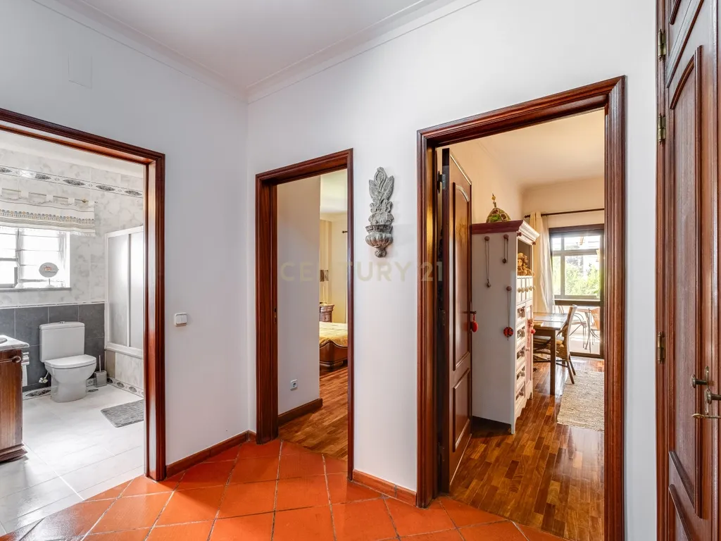 Há casas que se visitam… e há casas que se sentem. Esta é, sem dúvida, uma delas. - Image 9