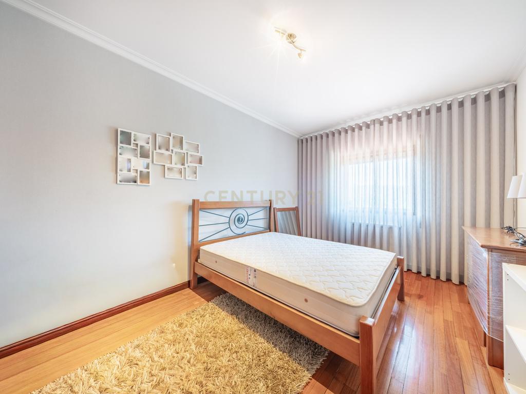 Casa T4 com Vista Panorâmica em Arcos de Valdevez - Image 25