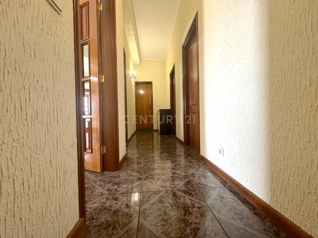 Moradia com 3 Apartamentos com área exterior em Vilela, Paços de Ferreira - Image 11