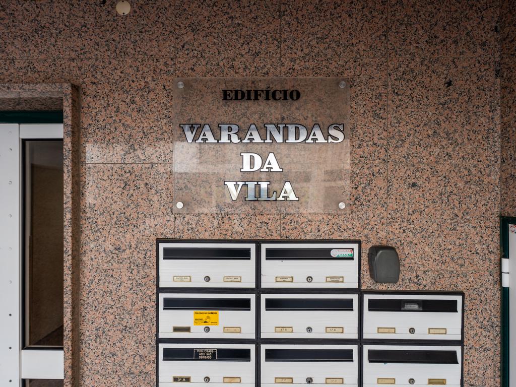 Apartamento T1 em Armação de Pêra | A apenas 2 minutos da praia | Conforto, Localização e excelente Oportunidade de Investimento - Image 1
