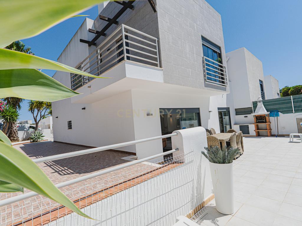 Moradia com 3 Quartos com Piscina - Urbanização Quinta do Rogel - Alcantarilha - Algarve - Image 40