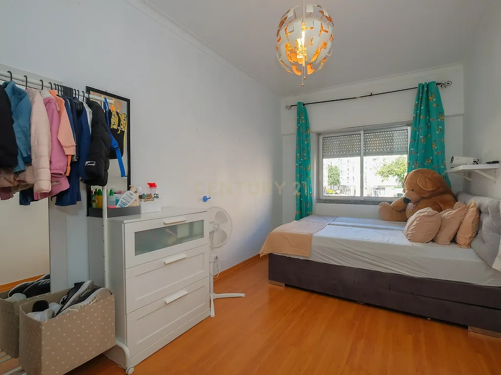 Apartamento T3 no Seixal com Varandas e Acessibilidade Fertagus - Image 18