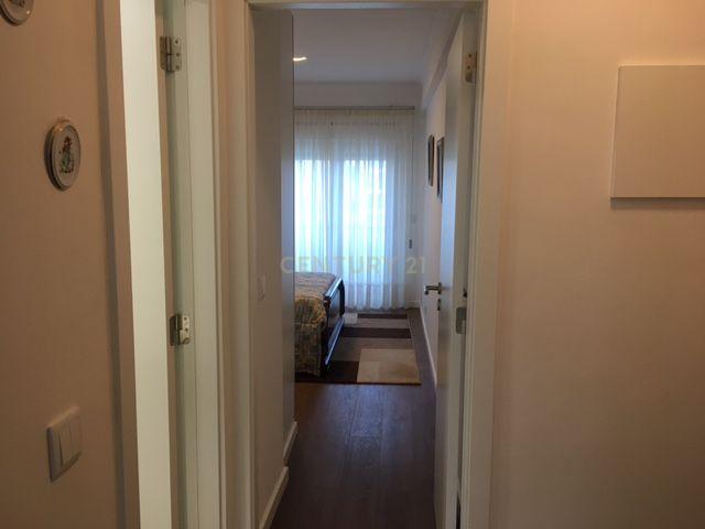 Apartamento T1 mobilado, para arrendar em Costa de Caparica, Almada - Image 3