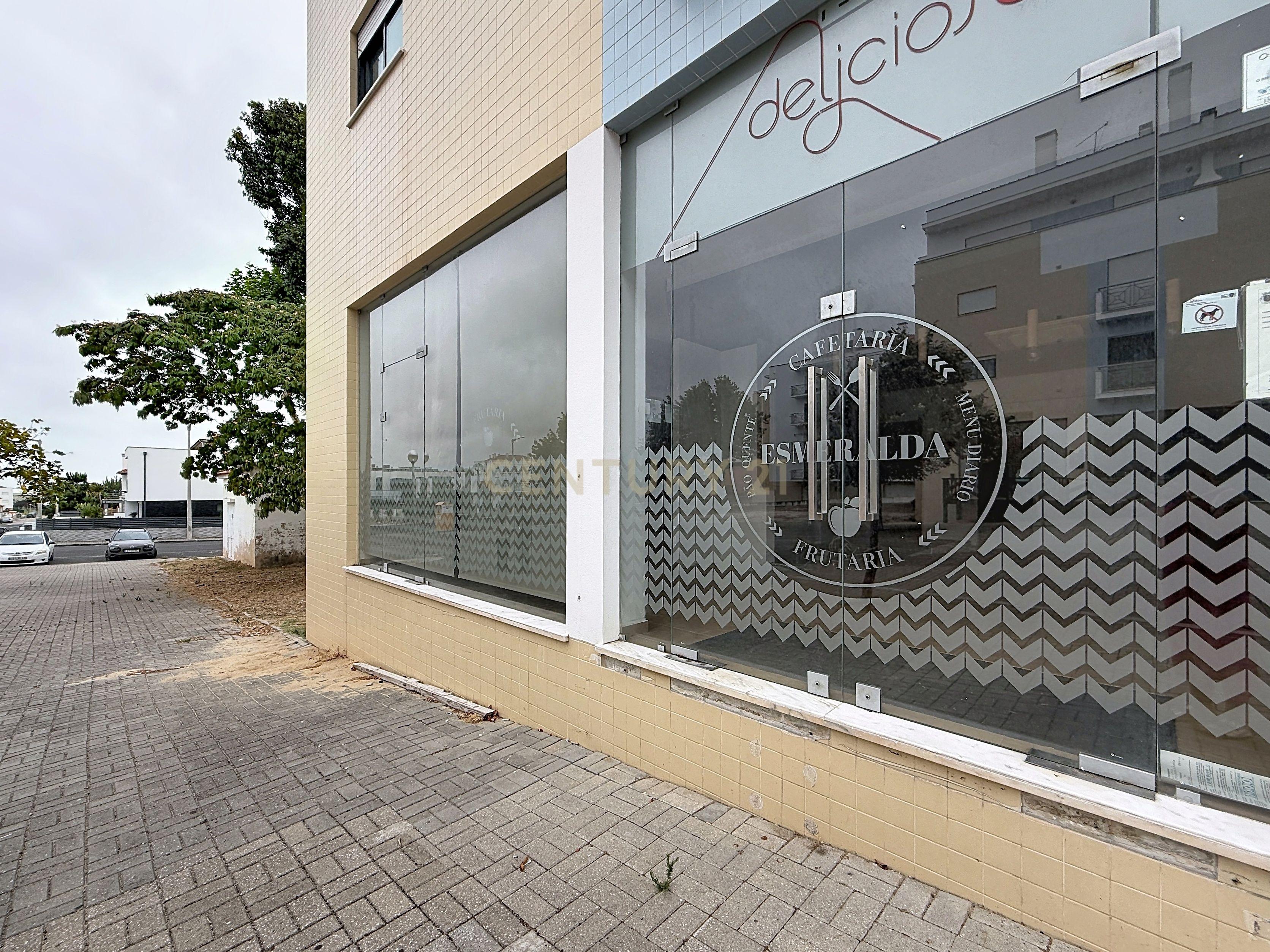 Fotografia 11 de Espaço comercial versátil e estrategicamente bem localizado  - Oportunidade Única