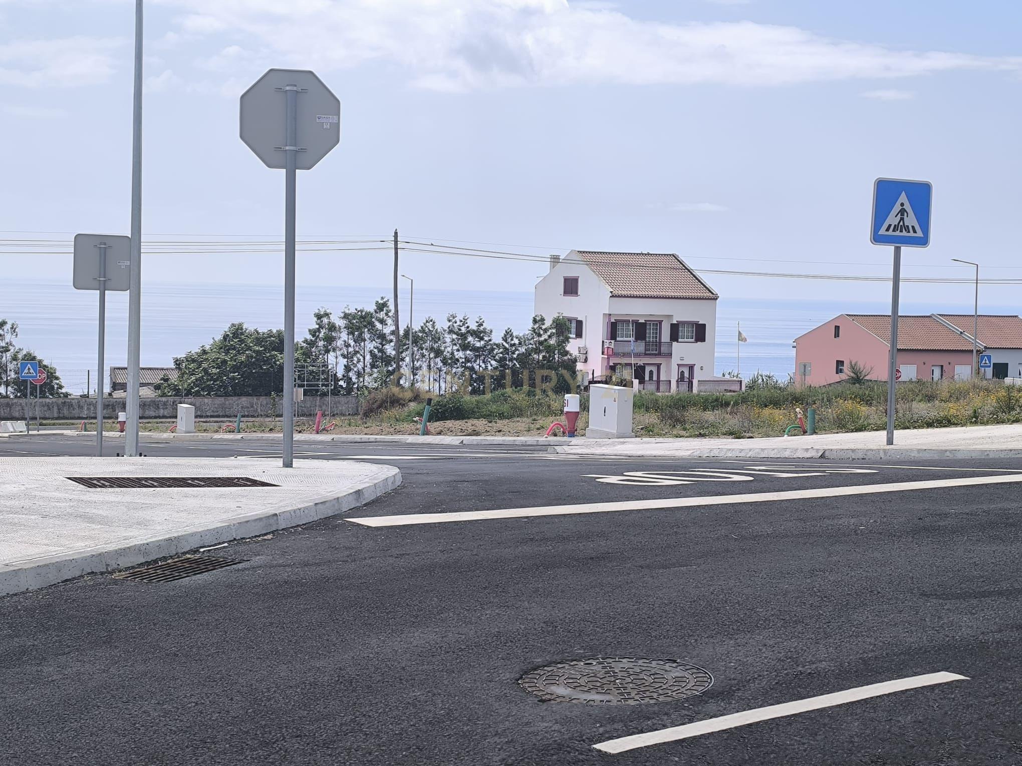 Fotografia 10 de LOTE COM RUÍNA, VISTA MAR E ESPAÇO PARA CRIAR A SUA CASA DE SONHO!