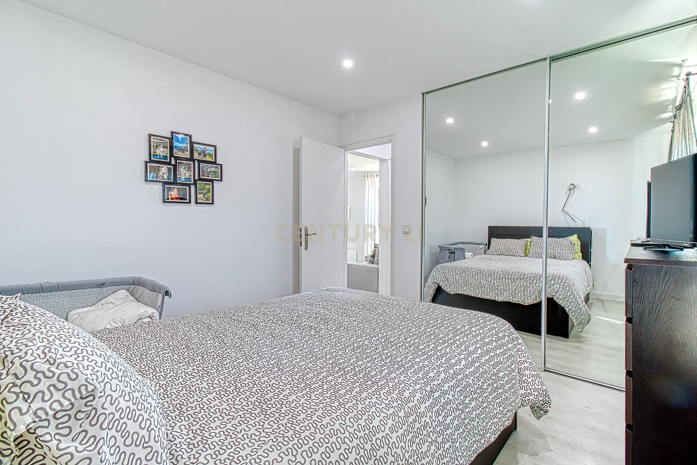 Fotografia 10 de Apartamento T2 com 70 m² e Vista Desafogada em Santo António dos Cavaleiros