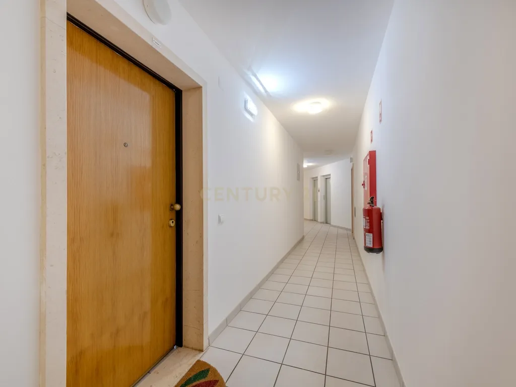 Apartamento T2 - Oportunidade Única a 5 Min da Praia da Rocha! - Image 60