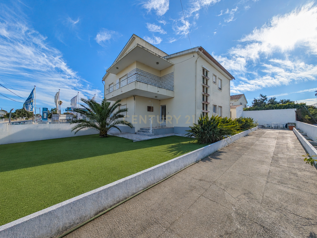 Pinhal Palmeira - Moradia Bifamiliar + Moradia T2 com Armazém em Terreno de 1.010 m² - Image 38