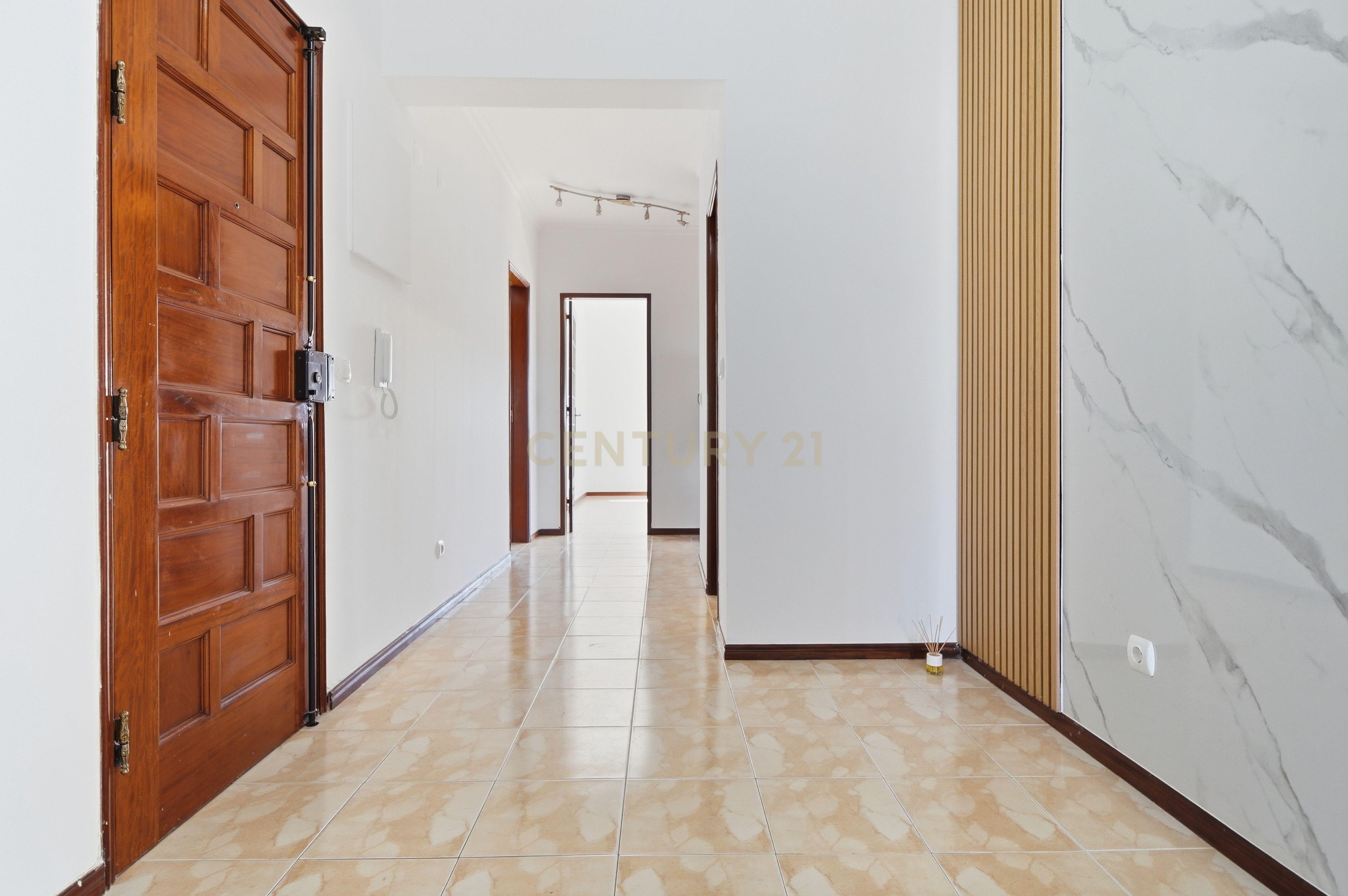 Fotografia 3 de Apartamento T4 para arrendamento - 1800€