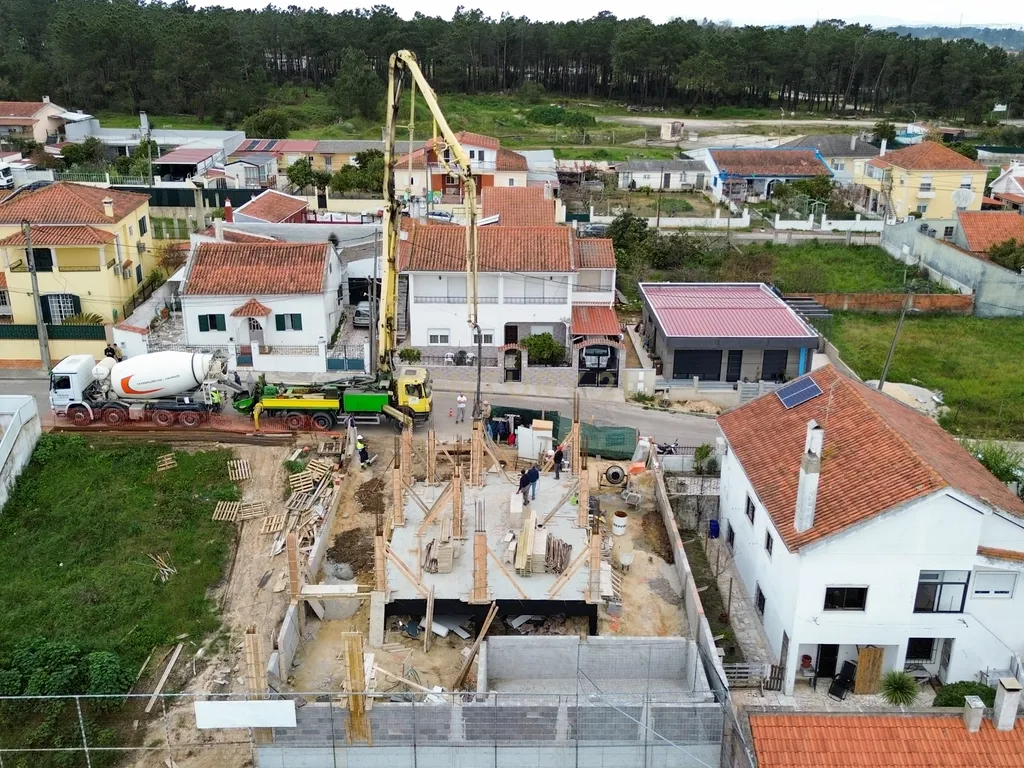 Moradia Nova em Construção – Fernão Ferro - Image 38