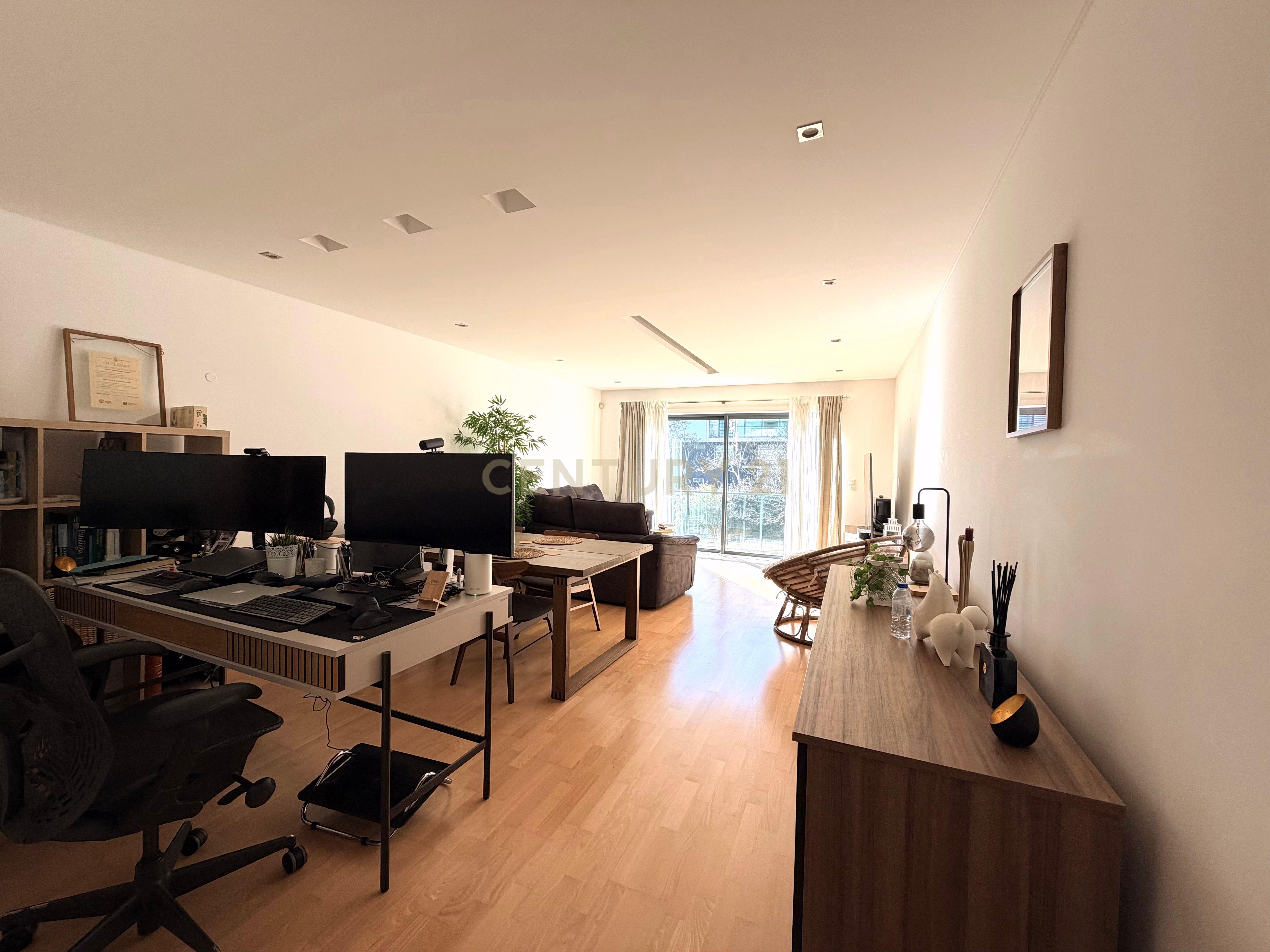 Fotografia 10 de T3 com 187 m² | Oeiras Golf & Residence | Suíte, 3 Varandas e Box para 2 Carros