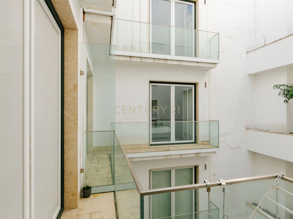 T3 de Luxo no Chiado | 150 m² | Garagem | Varandas - Image 22