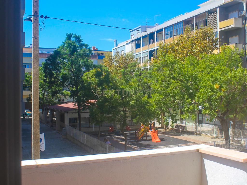 Apartamento T1 com Varandas em Barreiro, Setúbal - Image 15
