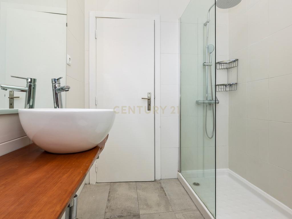 Arrendamento de Apartamento T3, Renovado, na Lapa - Estrela - Image 28
