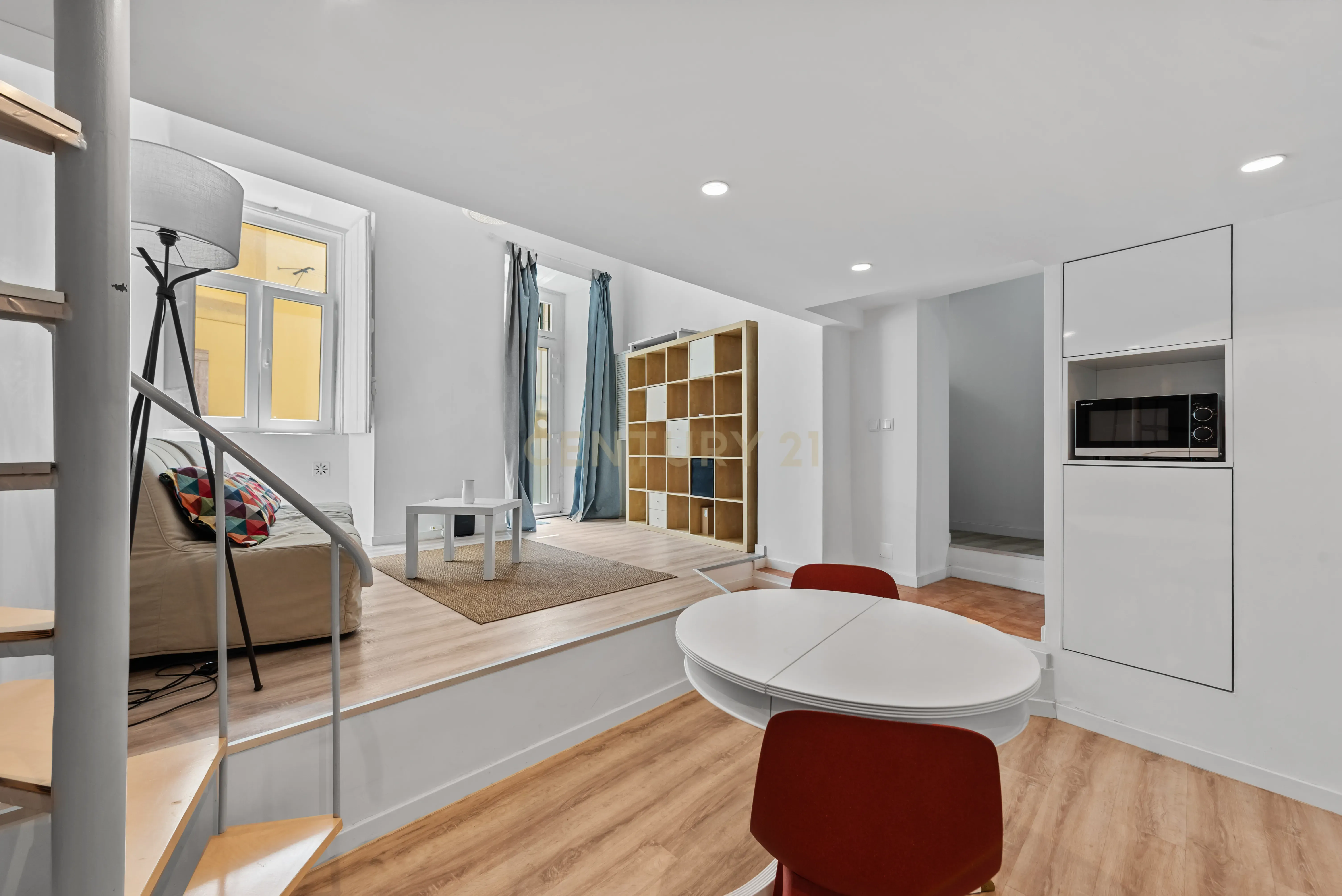 Fotografia 6 de Loft T0+1 Renovado em Alcântara a 50 metros da futura estação de metro de Alcântara