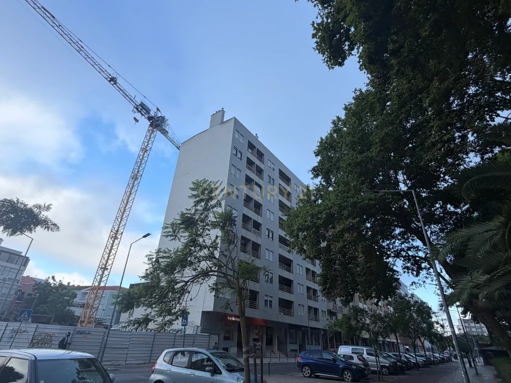 Apartamento T3 com Varandas e Vista Panorâmica no Bonfim, em Setúbal - Image 32