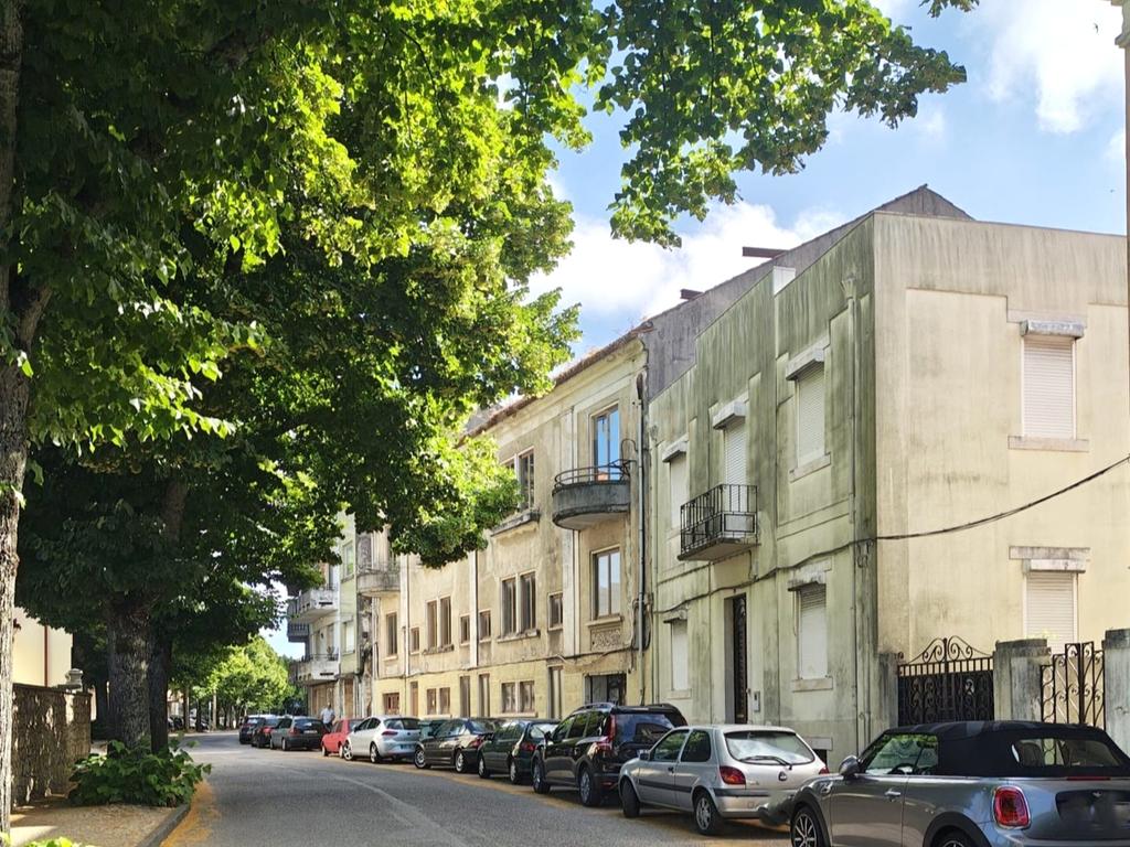 Apartamento T4+1 com Vista Panorâmica em Coimbra - Image 3