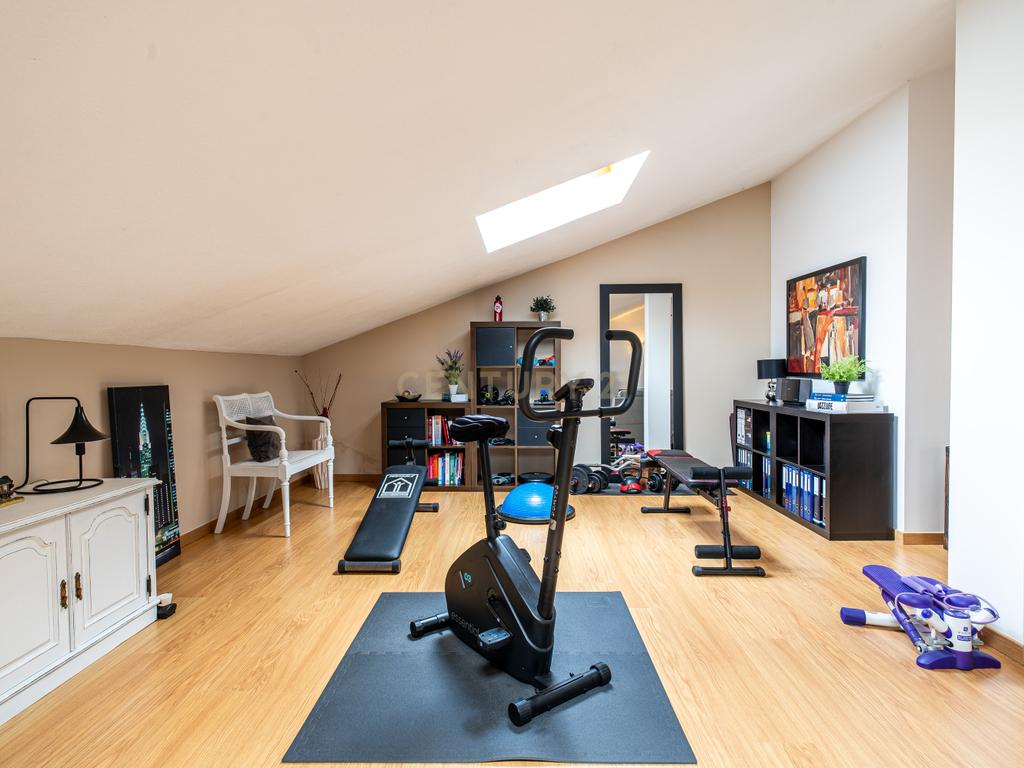 Apartamento T3+1 com Sótão de 100m² na Abrunheira – Oportunidade Única!   - Image 36
