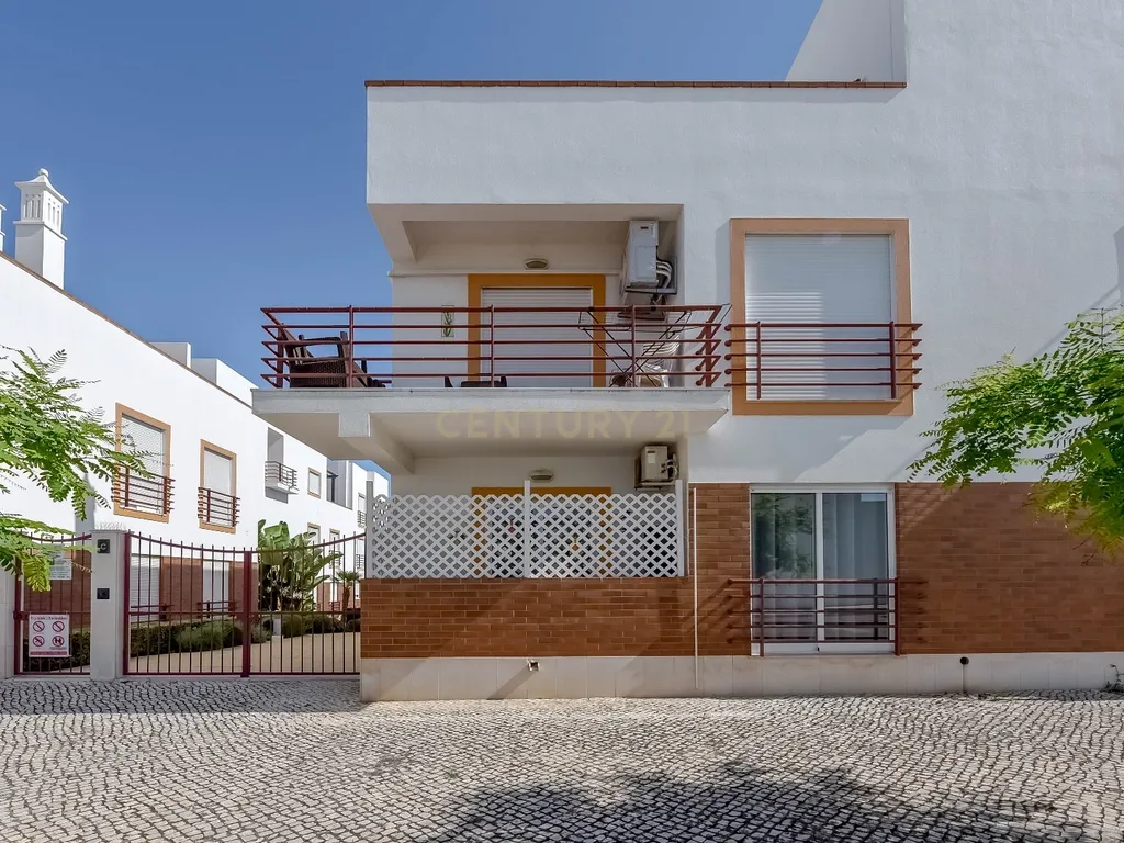 Apartamento T2 com Terraço em Cabanas de Tavira - Image 21