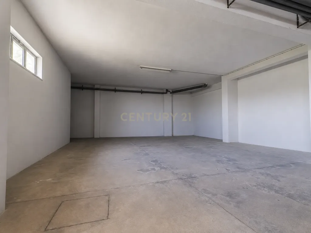 Apartamento renovado com Piscina, Garagem, com varandas, perto da praia em Alvor - Image 22