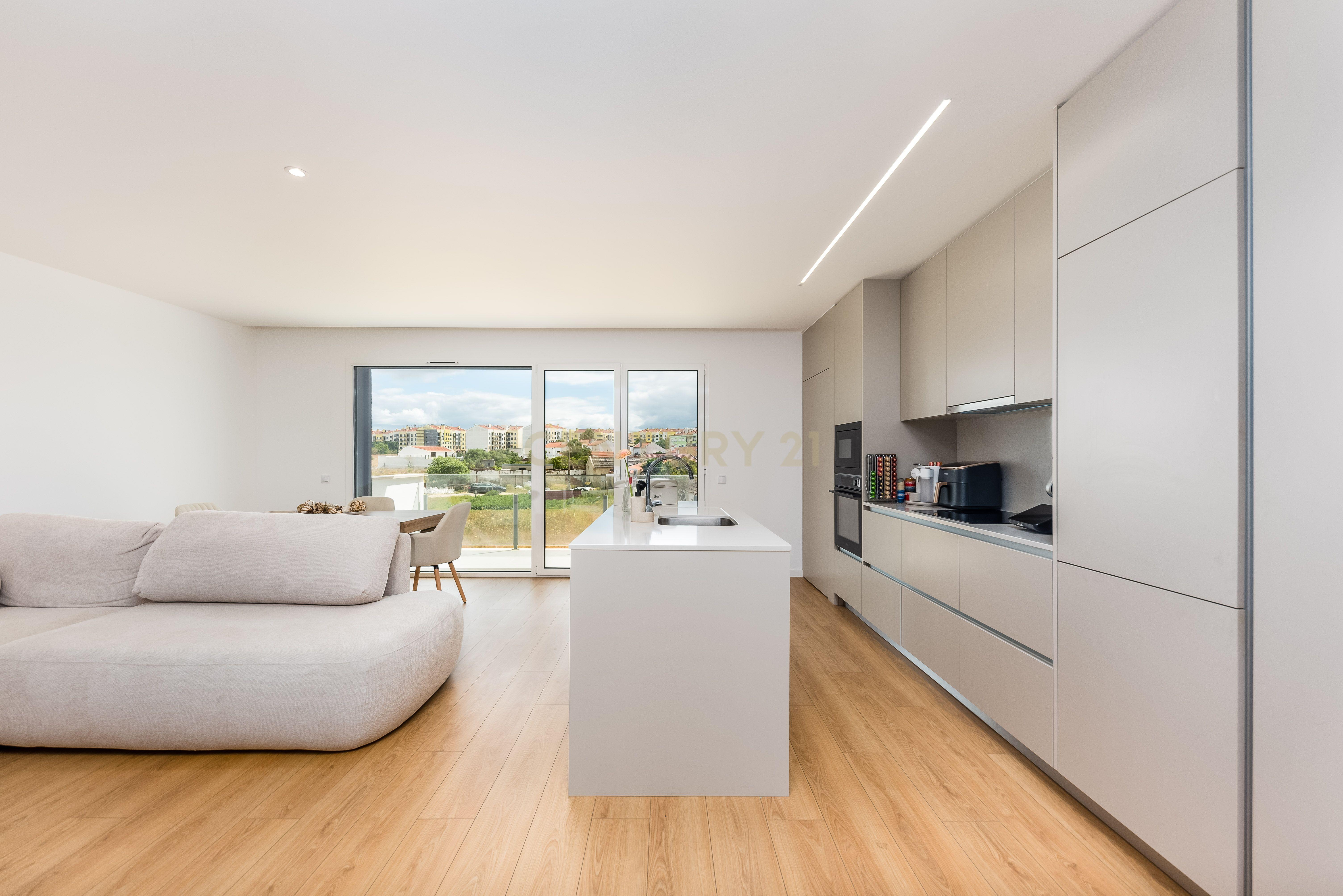 Fotografia 3 de Apartamento T3 com Varandas em Montijo, Setúbal