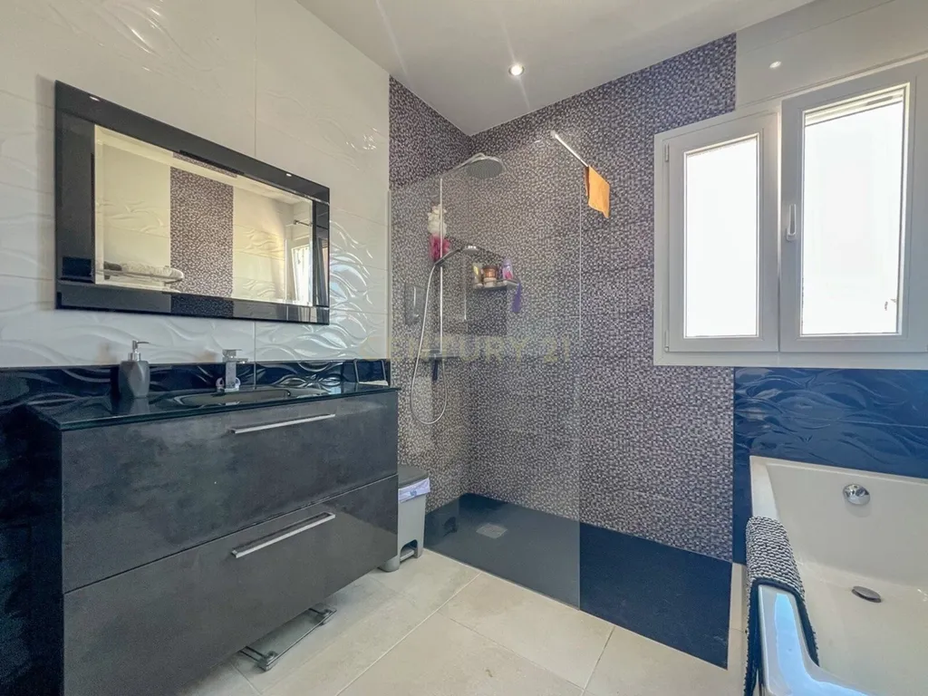 Elegante moradia de 3 quartos com vista para o mar em Costalita, Marbella - Image 25