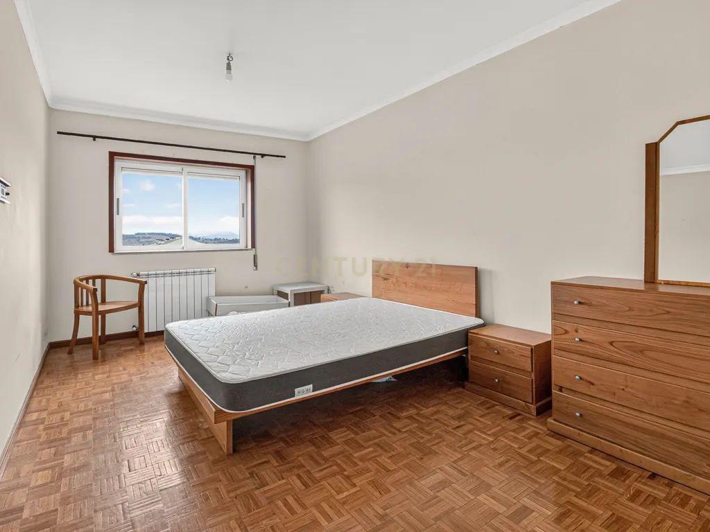 Apartamento T3 com Garagem Fechada, excelente localização!! - Bragança - Image 15