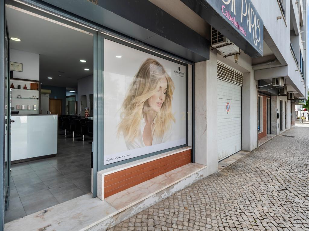 Loja com 90 m² na Quinta do Bom Retiro, Sobreda - Image 26