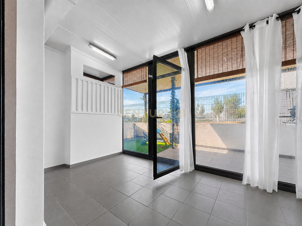 Apartamento T2 com Terraço de 37 m² na Urbanização do Bom Retiro - Image 16
